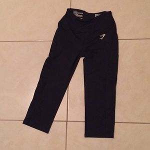 Black crop Gymshark Leggings
